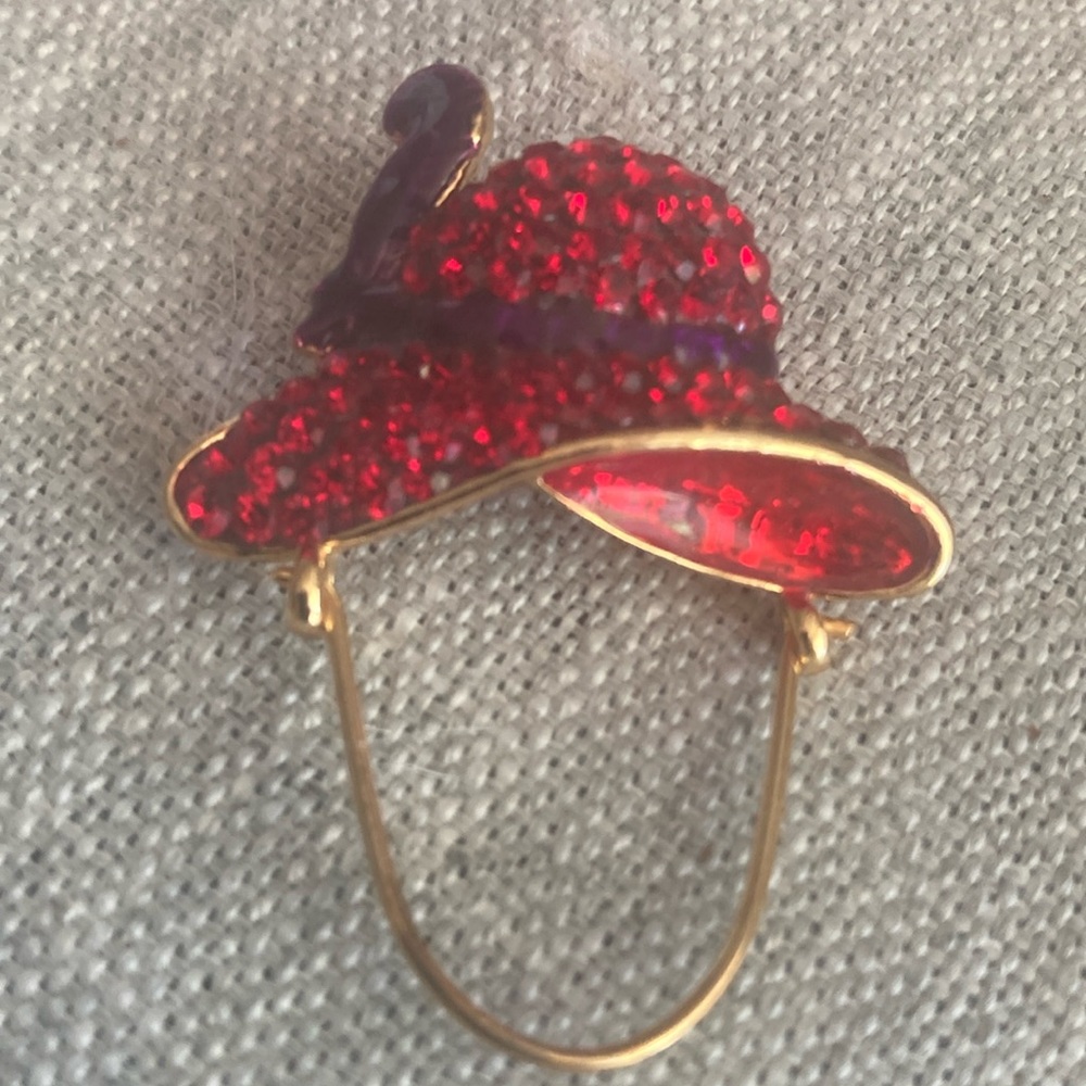 Red hat society pin